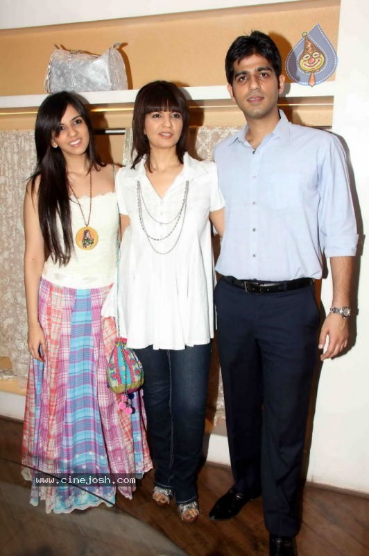 Neeta Lulla Collection Showcase - 25 / 59 photos
