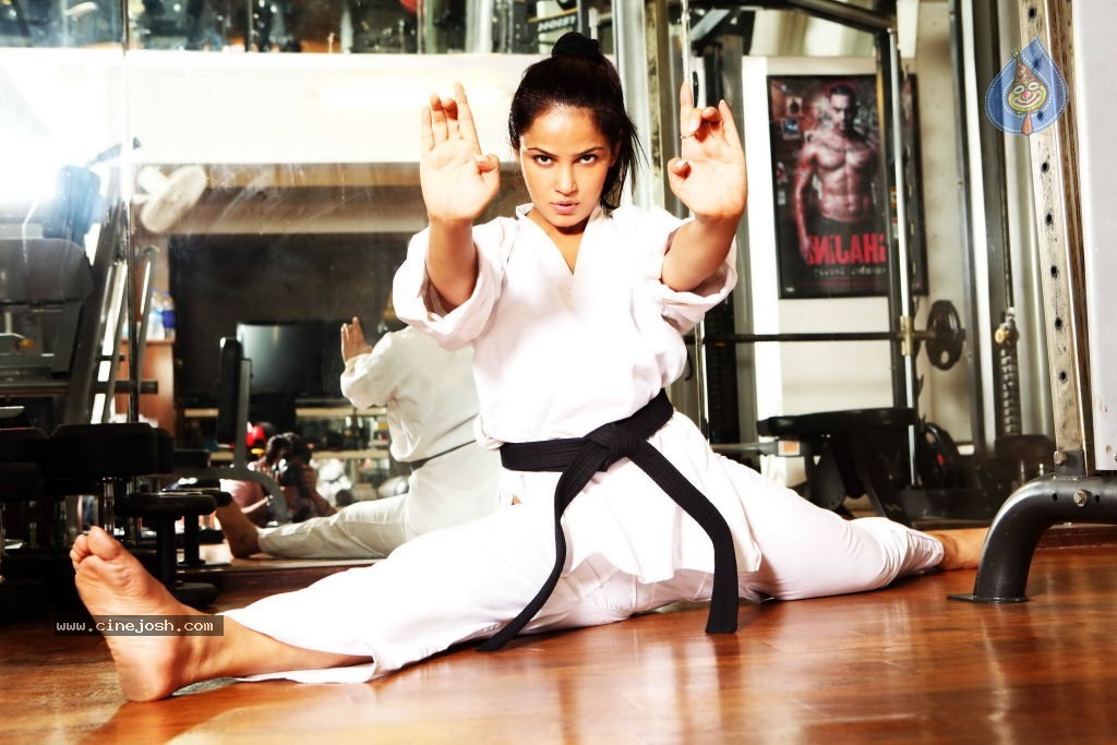 Neetu Chandra at Taekwondo Challenge 2102 Event - 19 / 82 photos