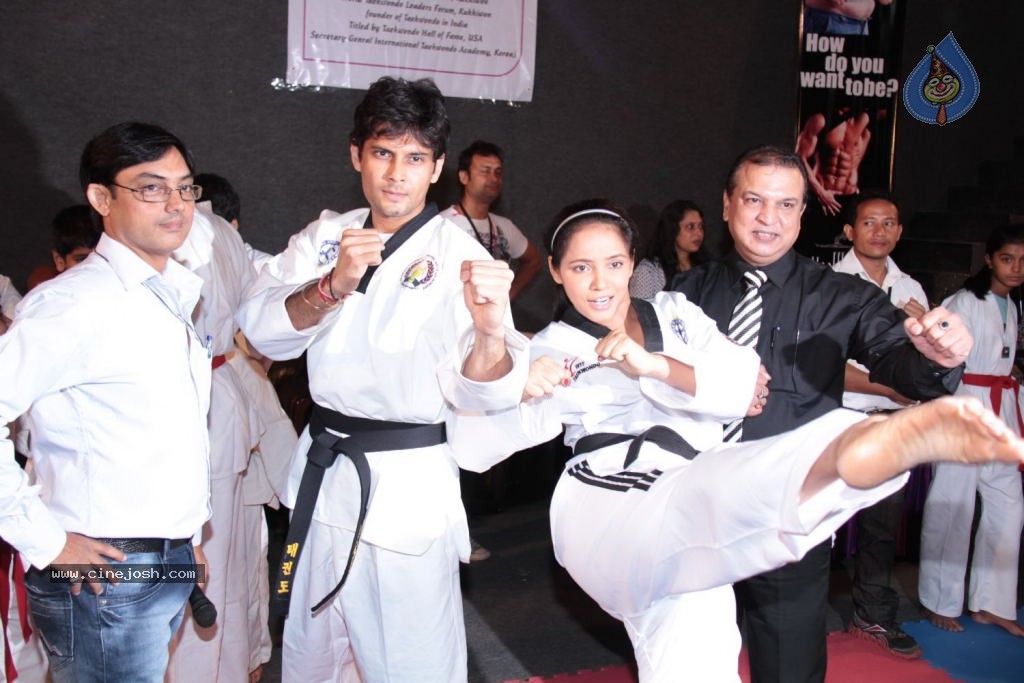 Neetu Chandra at Taekwondo Challenge 2102 Event - 53 / 82 photos