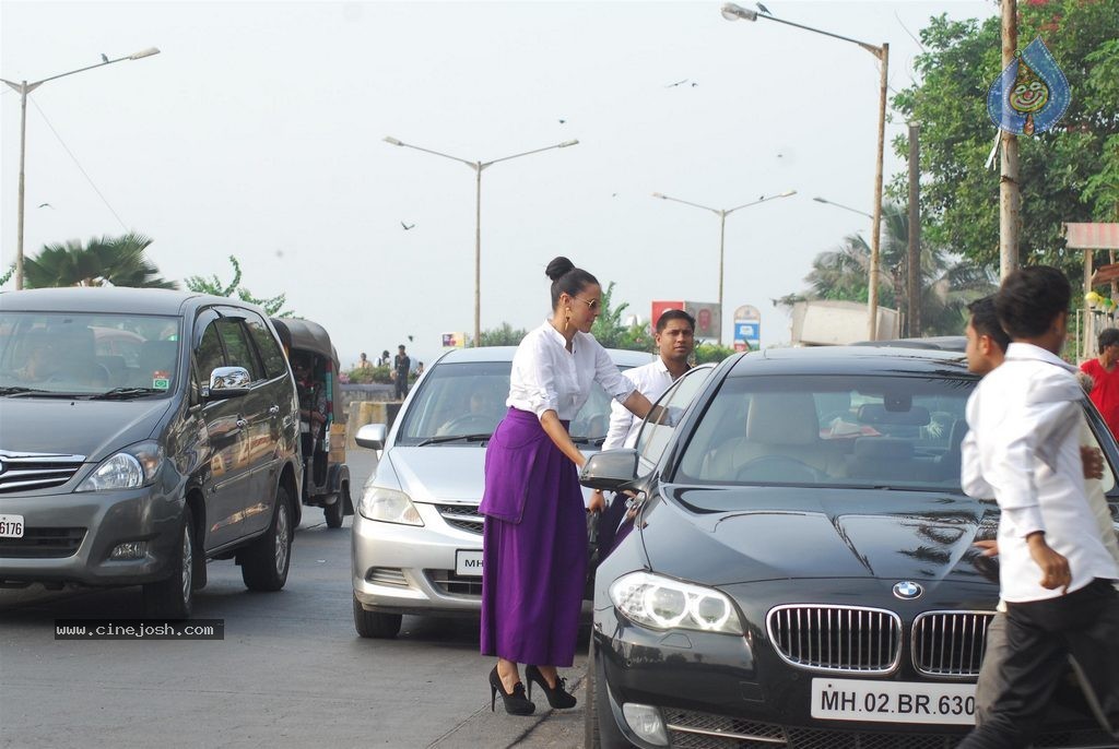Neha Dhupia Launches PETA V Card - 23 / 35 photos