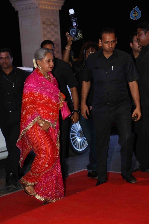Neil Nitin Mukesh Wedding Reception Photos - 27 / 57 photos