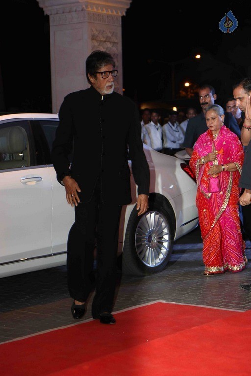 Neil Nitin Mukesh Wedding Reception Photos - 35 / 57 photos