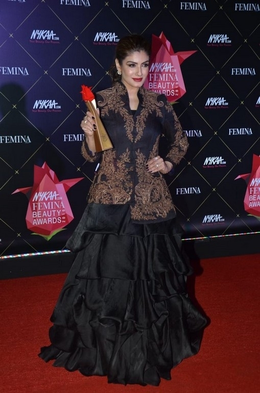 Nykaa Femina Beauty Awards 2019 - 33 / 42 photos