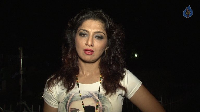 On Location of Movie Ek Kahani Juhi Ki - 6 / 20 photos