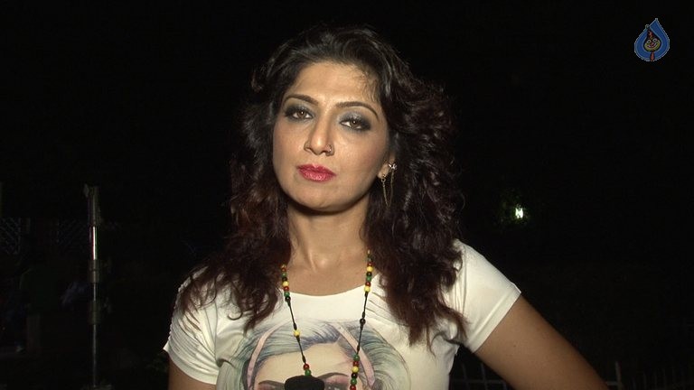 On Location of Movie Ek Kahani Juhi Ki - 10 / 20 photos