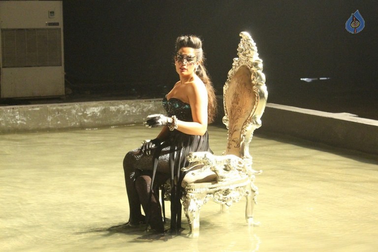 On Location Shoot of Cabaret - 31 / 42 photos