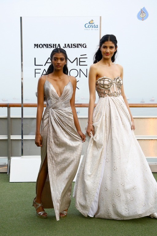 Opening Of Lakme Fashion Week - 7 / 80 photos