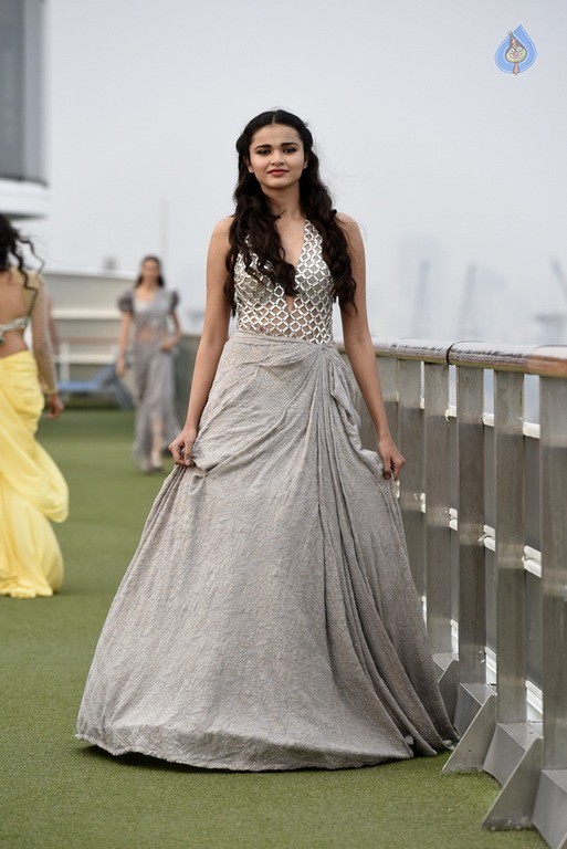 Opening Of Lakme Fashion Week - 38 / 80 photos