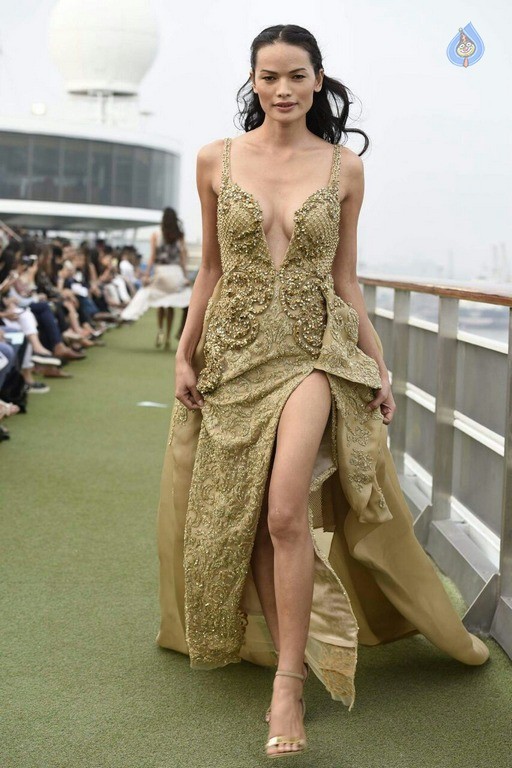 Opening Of Lakme Fashion Week - 43 / 80 photos