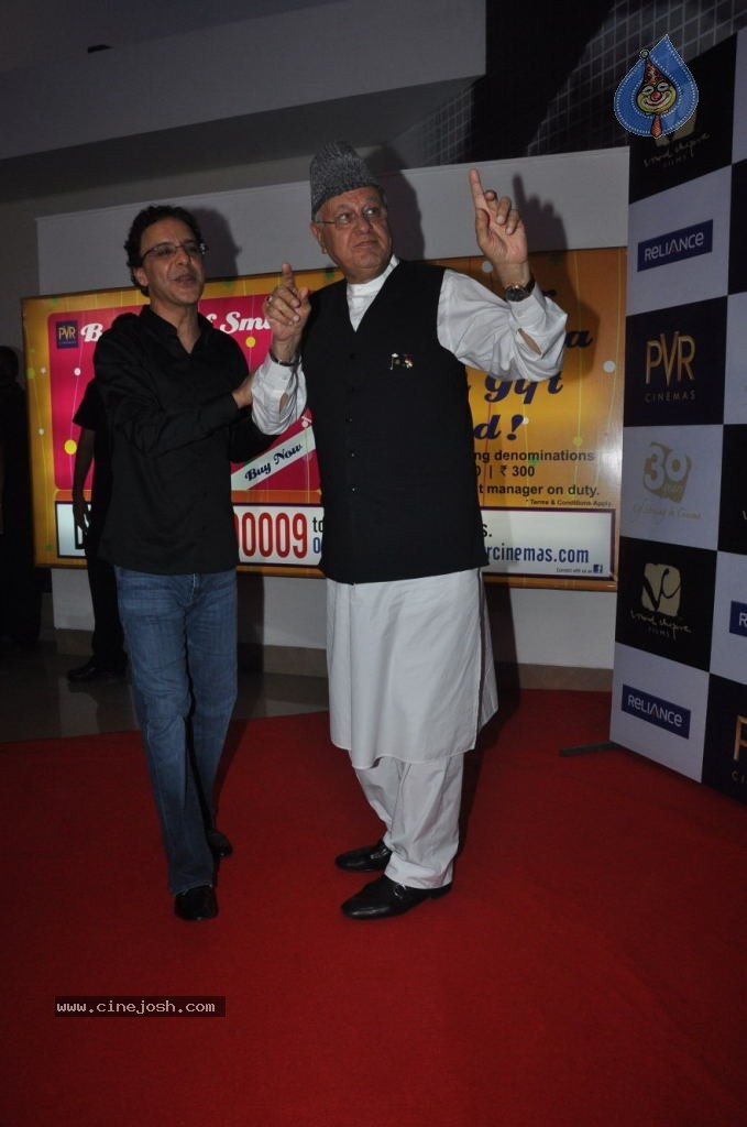 Parinda Bollywood Movie Premiere Show - 22 / 68 photos