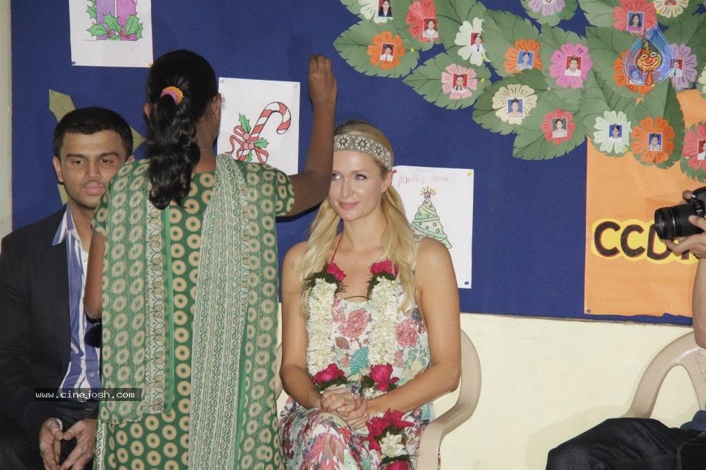 Paris Hilton at Siddhivinayak Temple n Ashray NGO - 47 / 66 photos