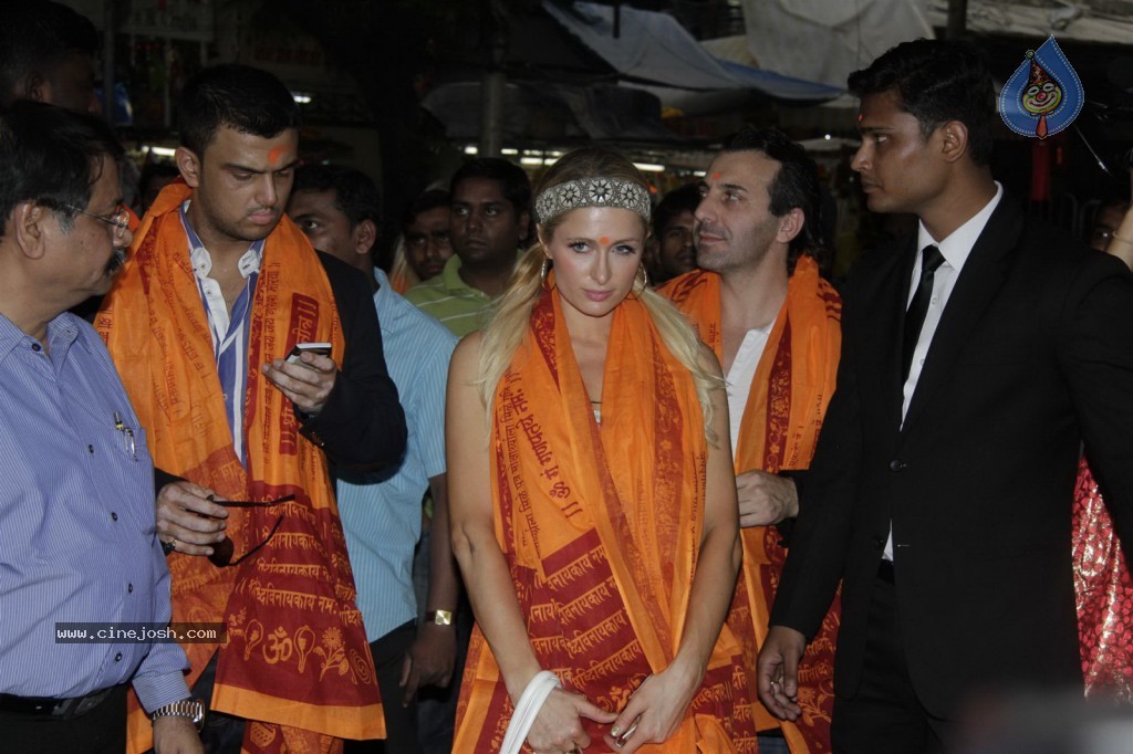 Paris Hilton at Siddhivinayak Temple n Ashray NGO - 53 / 66 photos