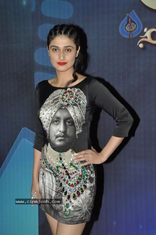 Hot Bolly Celebs at People's Choice Awards 2012 - 97 / 150 photos