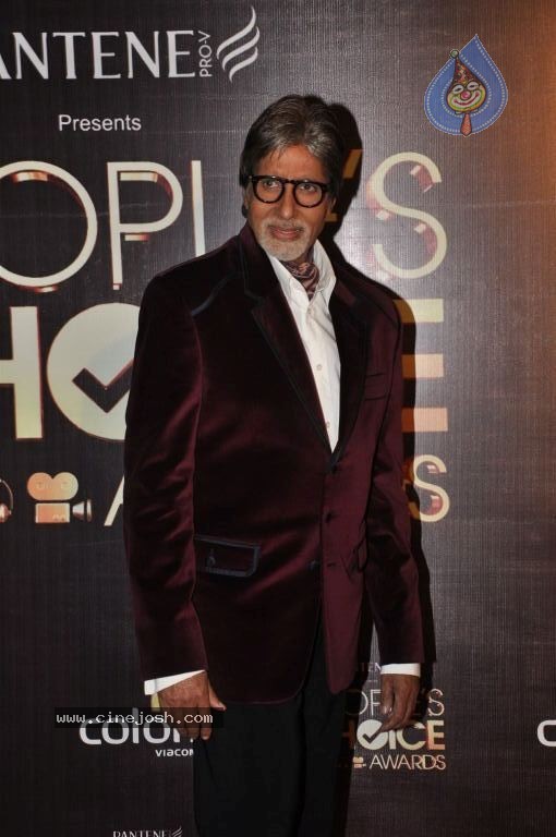 Hot Bolly Celebs at People's Choice Awards 2012 - 105 / 150 photos