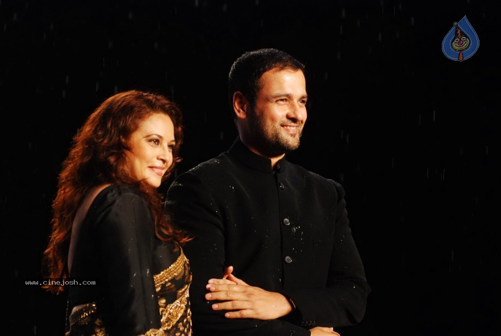 Pidilite 8th Annual Caring with Style Fashion Show - 34 / 127 photos