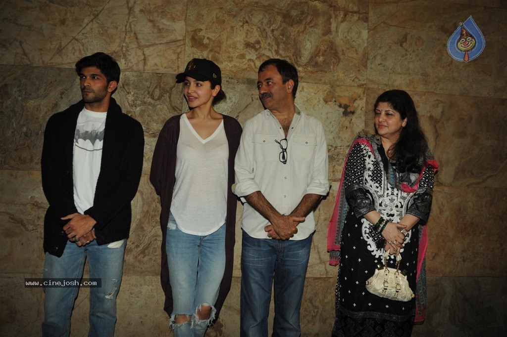 PK Special Screening for Sachin - 12 / 81 photos