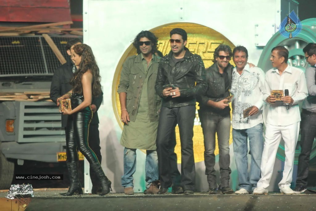 Players Movie Music Launch - 53 / 109 photos