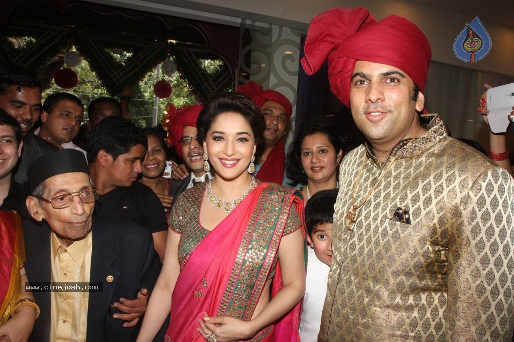 PN Gadgil Jewellers Showroom Launch - 43 / 44 photos
