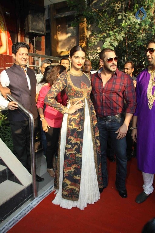 PNG Jewellers logo Launch - 24 / 30 photos