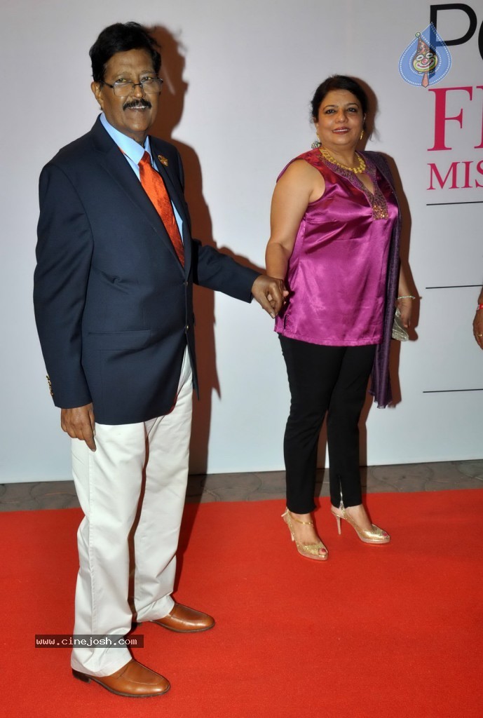 Ponds Femina Miss India 2013 Red Carpet Look - 25 / 42 photos