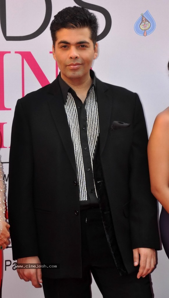 Ponds Femina Miss India 2013 Red Carpet Look - 40 / 42 photos