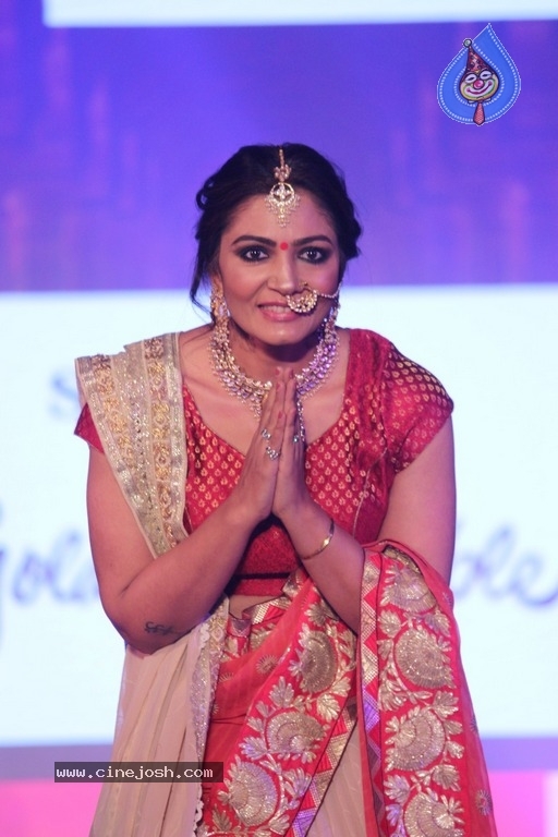 Pooja Hegde and Shamita Shetty at She Matters Fashion Show Photos - 10 / 55 photos