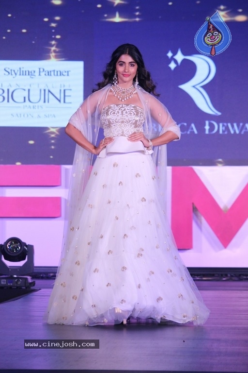 Pooja Hegde and Shamita Shetty at She Matters Fashion Show Photos - 12 / 55 photos