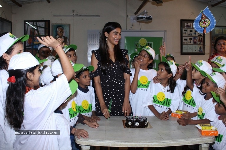 Pooja Hegde Celebrate Her Birthday With Smile Foundation Kids - 7 / 15 photos