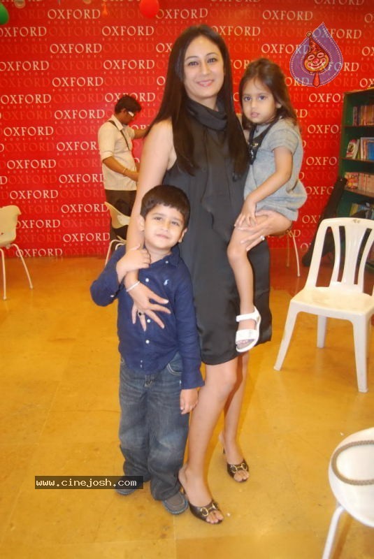 Preeti Jhangiani at Spinning Top Book Reading Session Event - 14 / 23 photos