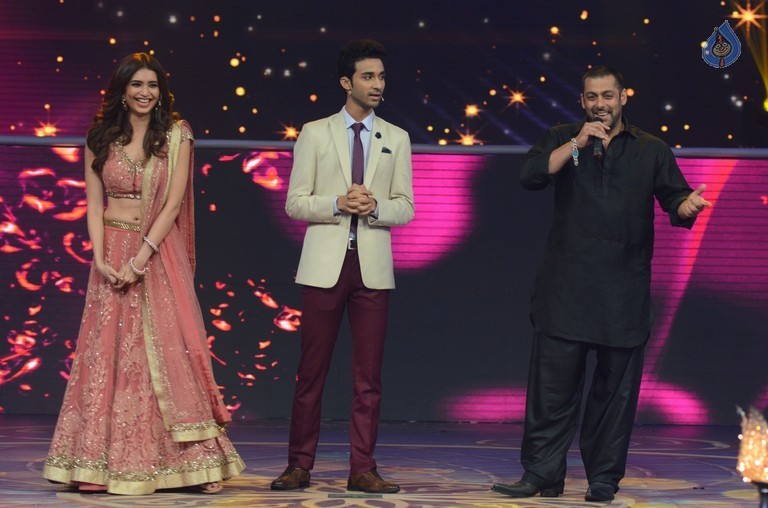 Prem Rata Dhan Payo Promotions On Life OK Channel - 2 / 62 photos