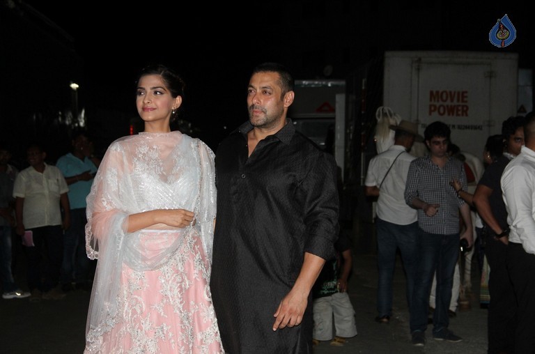 Prem Rata Dhan Payo Promotions On Life OK Channel - 3 / 62 photos