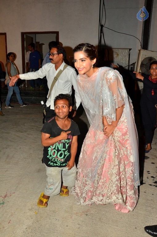 Prem Rata Dhan Payo Promotions On Life OK Channel - 30 / 62 photos