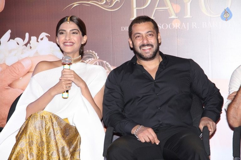 Prem Ratan Dhan Payo Team Get Together - 21 / 42 photos