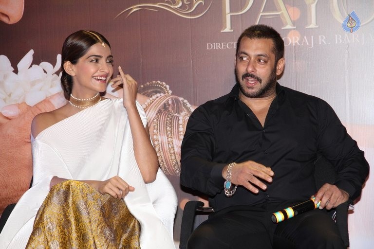 Prem Ratan Dhan Payo Team Get Together - 35 / 42 photos