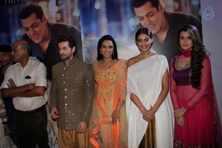 Prem Ratan Dhan Payo Team Get Together - 37 / 42 photos