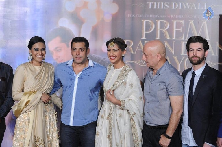 Prem Ratan Dhan Payo Trailer Launch - 21 / 62 photos
