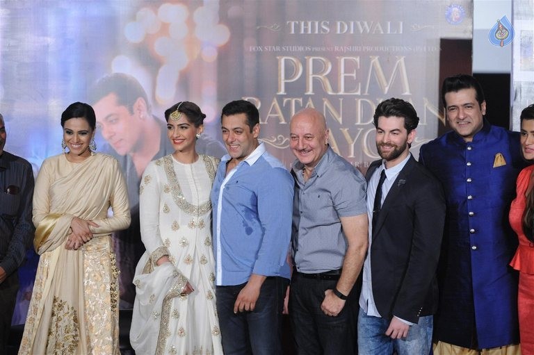 Prem Ratan Dhan Payo Trailer Launch - 60 / 62 photos
