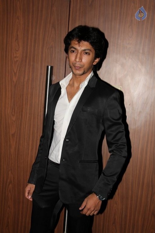 Premiere of Film X with Star Cast - 20 / 37 photos