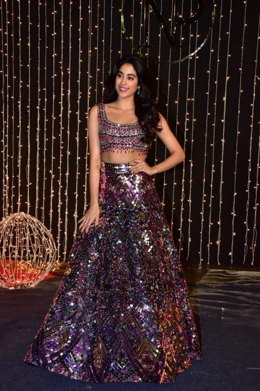 Priyanka Chopra - Nick Jonas Wedding Reception - 41 / 111 photos