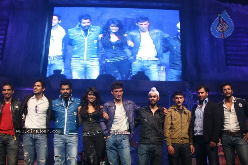 Priyanka Chopra At Fear Factor Khatron Ke Khiladi 3 Launch  - 12 / 30 photos