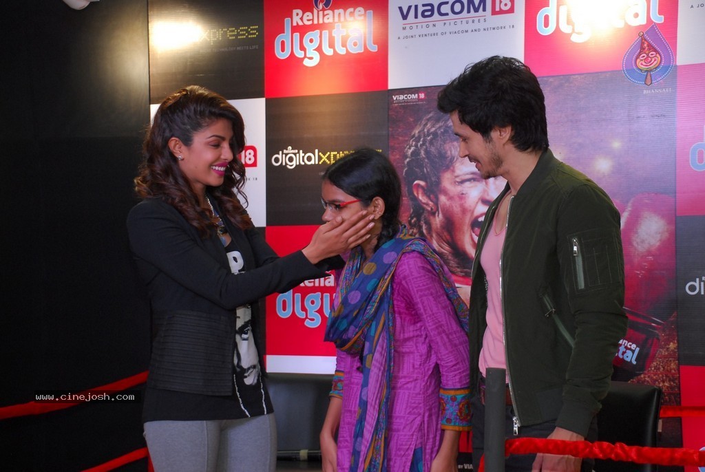 Priyanka Chopra at Reliance Digital Express  - 28 / 70 photos