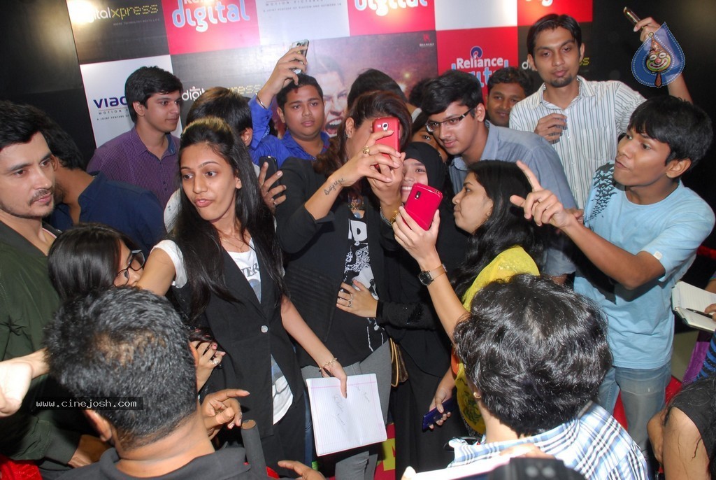 Priyanka Chopra at Reliance Digital Express  - 39 / 70 photos