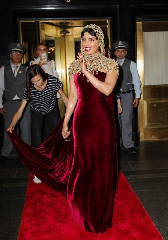 Priyanka Chopra At The MET Gala 2018 - 11 / 15 photos