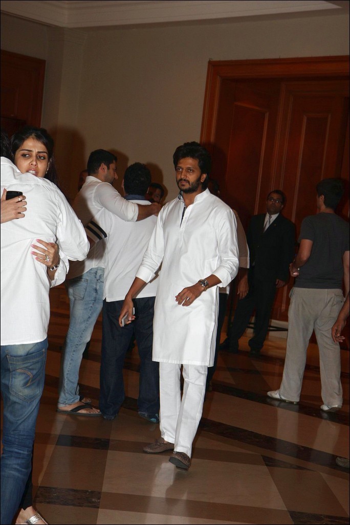 Celebs at Priyanka Chopra Father Condolence Meet - 36 / 59 photos