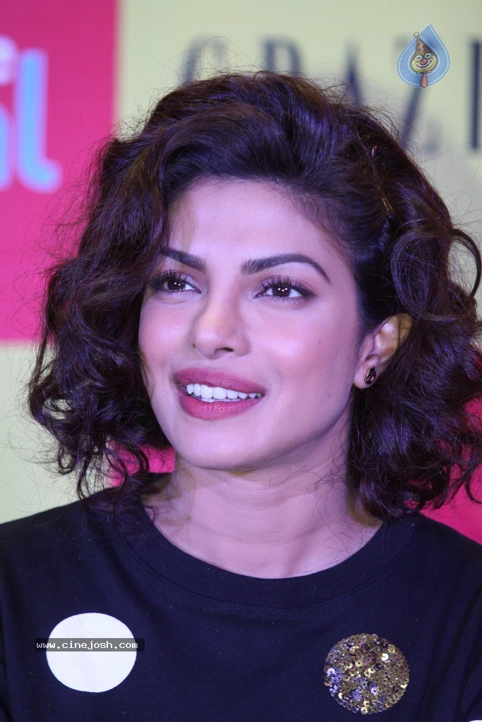 Priyanka Chopra Launches Grazia Magazine Cover - 36 / 40 photos