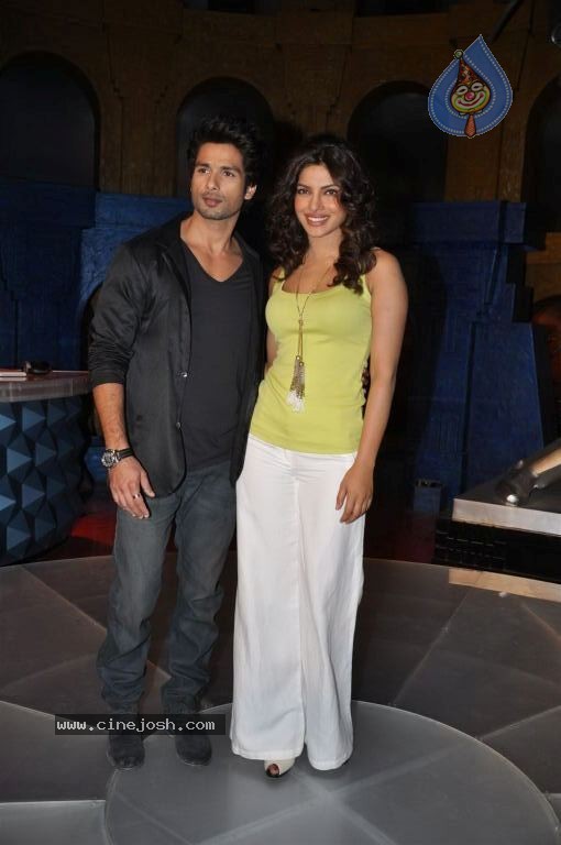 Priyanka Chopra On The Set Of Extra Inning T20 - 27 / 38 photos