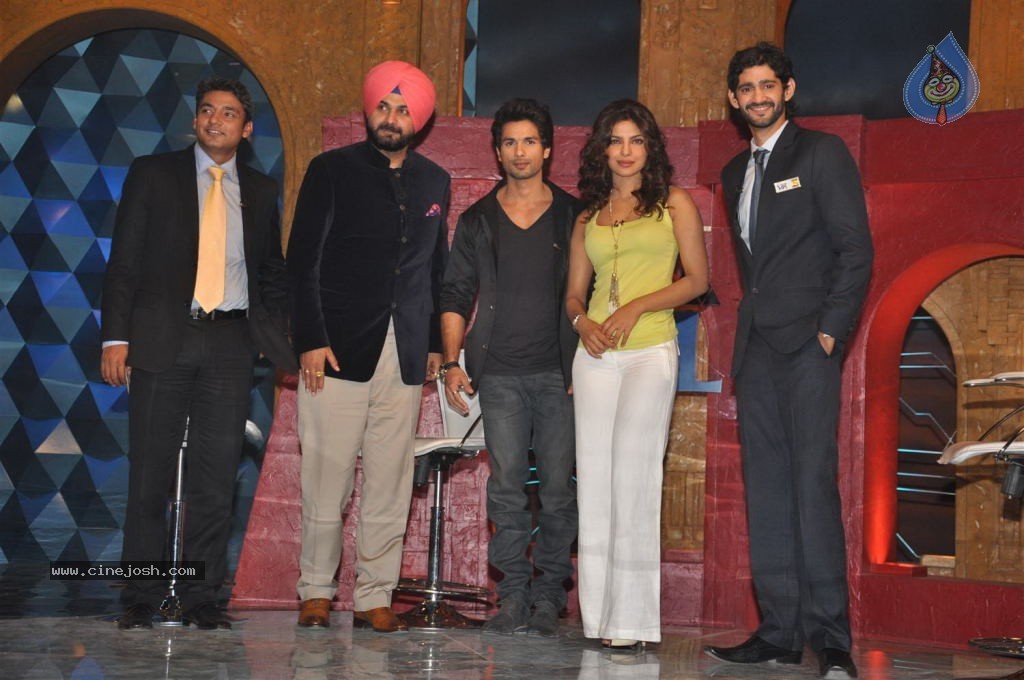 Priyanka Chopra On The Set Of Extra Inning T20 - 32 / 38 photos