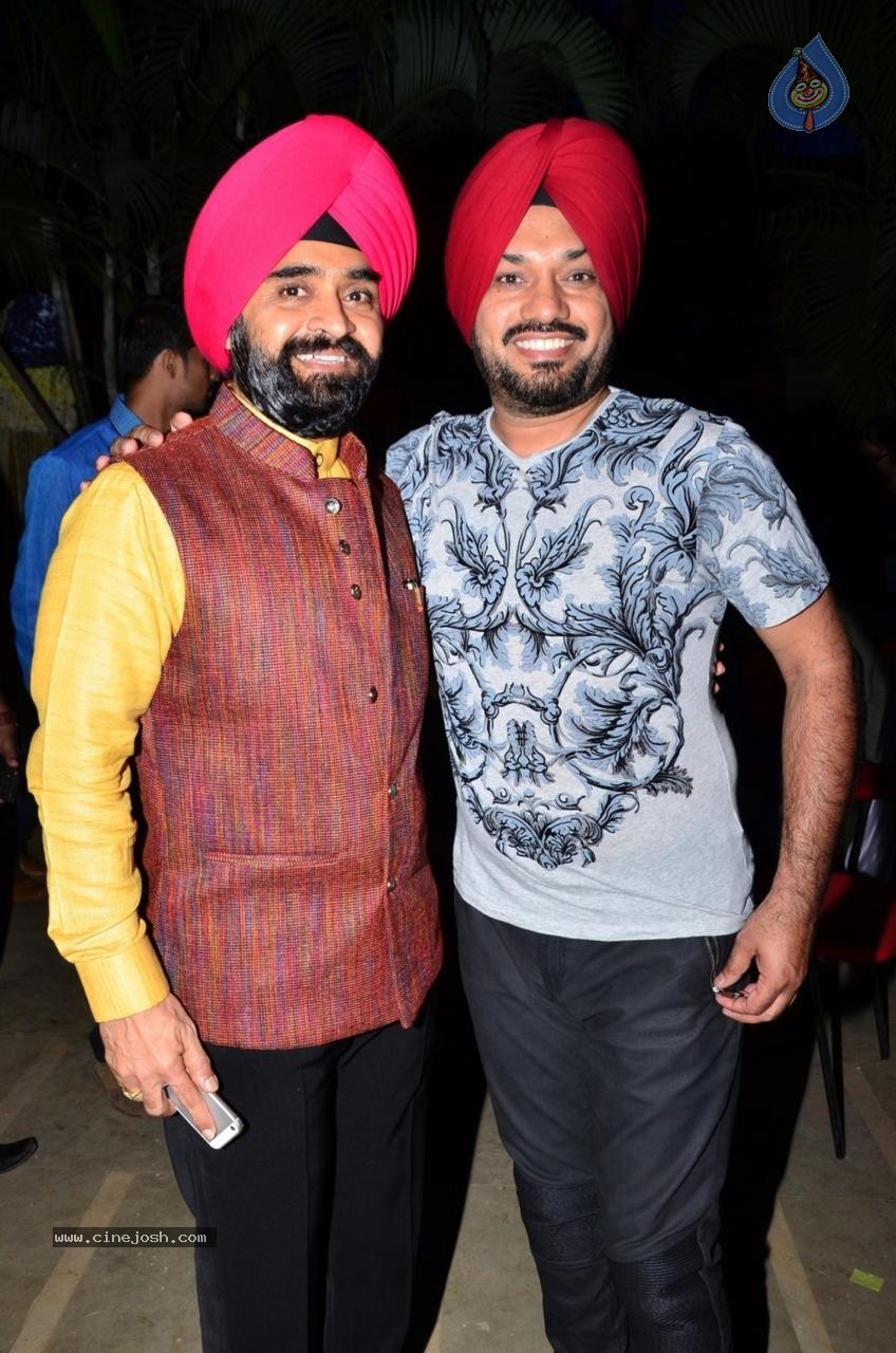 Punjabi Icon Awards at Baisakhi Di Raat 2015 - 9 / 22 photos