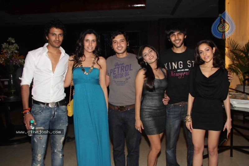 Bollywood: Pyaar Ka Punchnama Success Bash - 22 / 24 photos