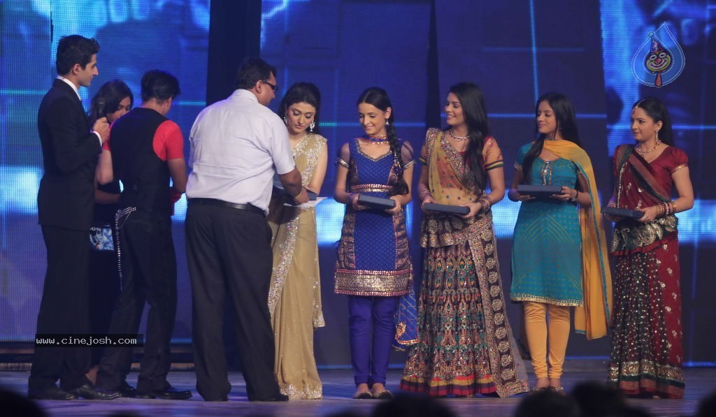 RA.One Movie Music Launch - 34 / 101 photos